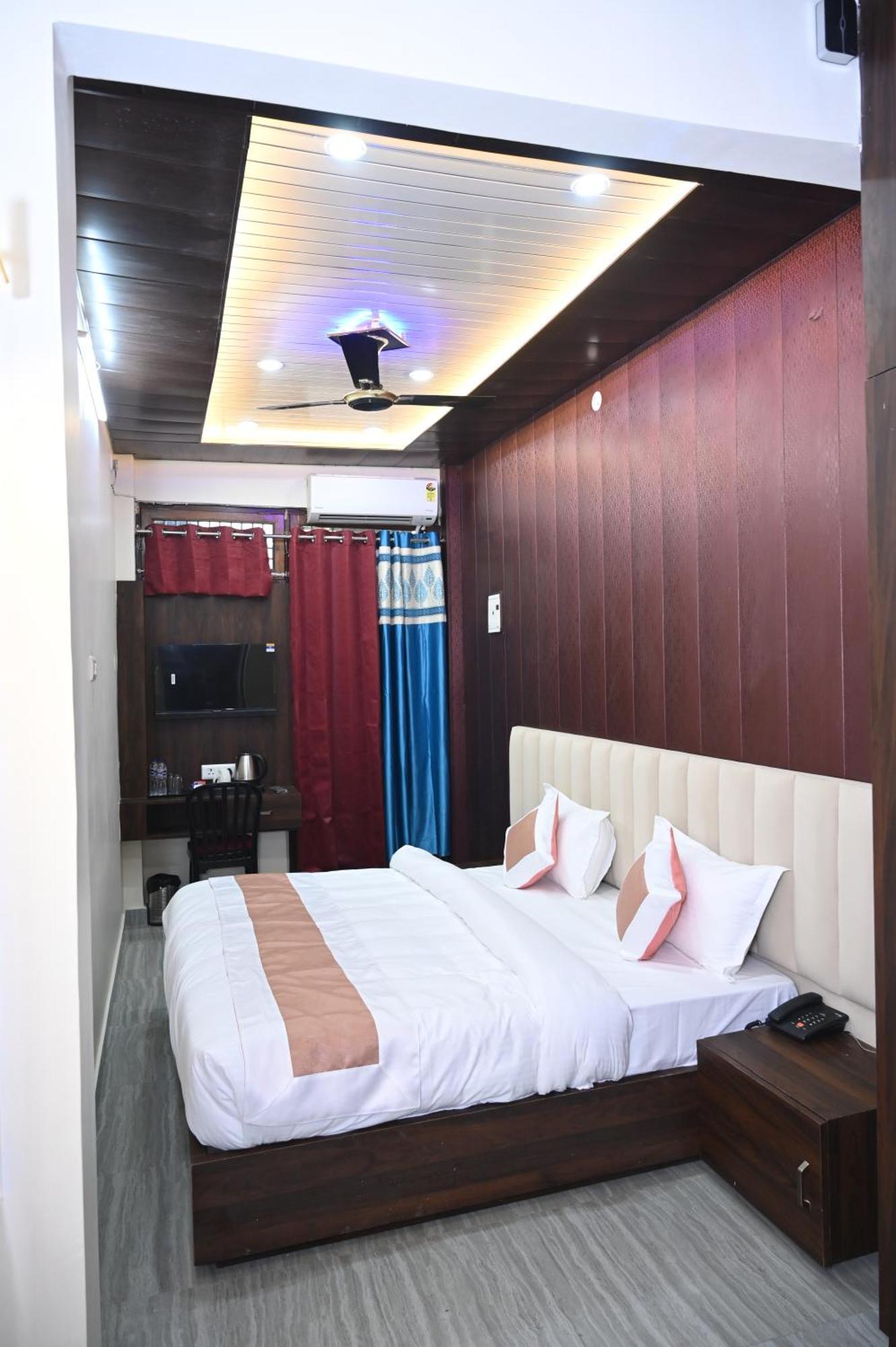 Sun High Stay Luxury Guest House Varanasi Ngoại thất bức ảnh